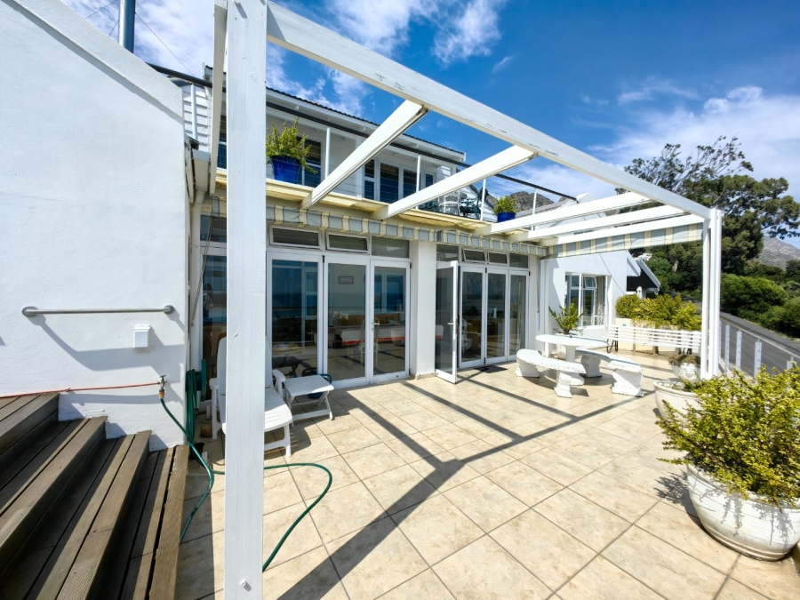 To Let 3 Bedroom Property for Rent in Gordons Bay Village Western Cape